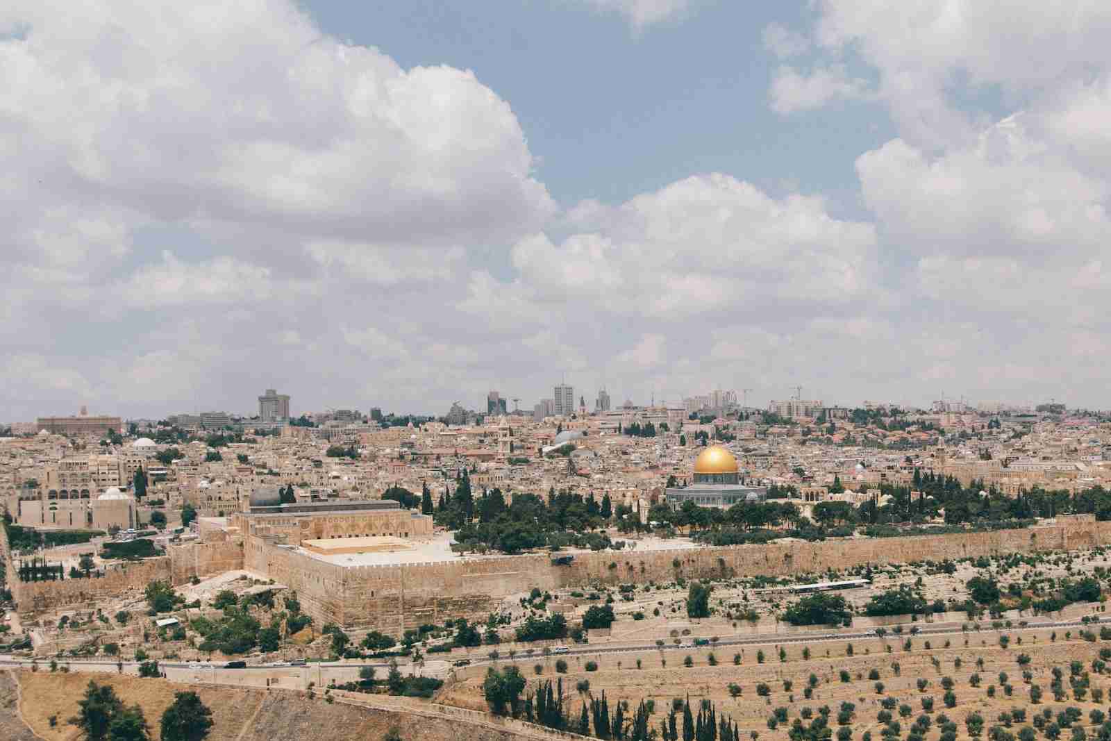Unraveling the Middle East Conflict: A Perspective through The Ten Pillars