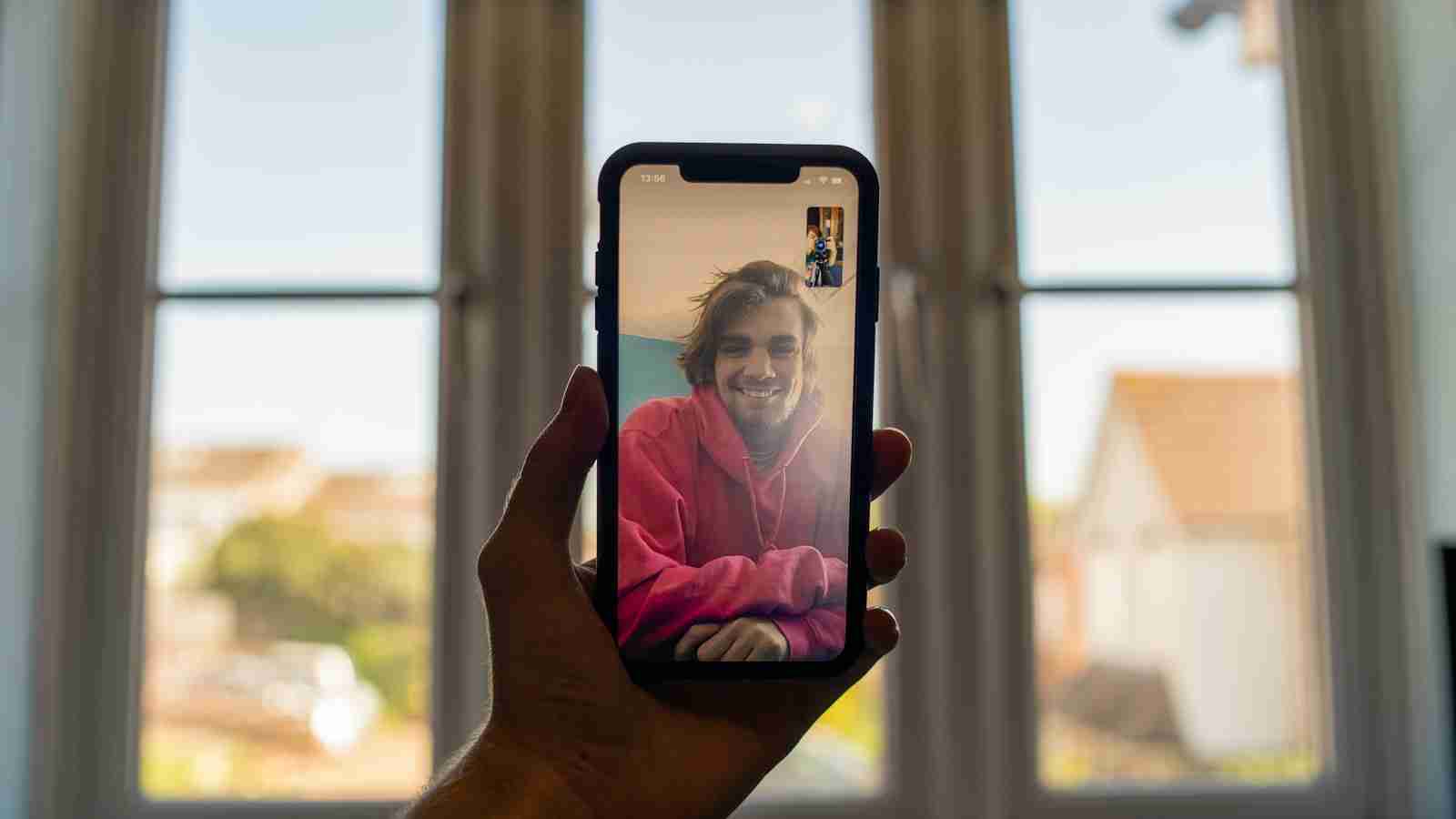 The Importance of Connection: Building Strong Relationships in a Digital Age