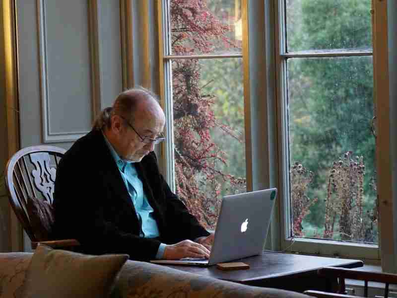A Step-by-Step Guide for Talking to Older Parents and Relatives About Online Scams and Fake News